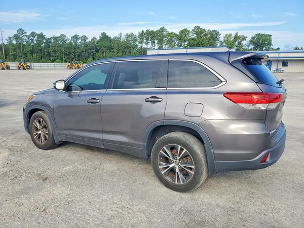 2017 TOYOTA HIGHLANDER LE/LE Plus