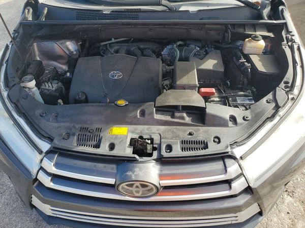 2017 TOYOTA HIGHLANDER LE/LE Plus