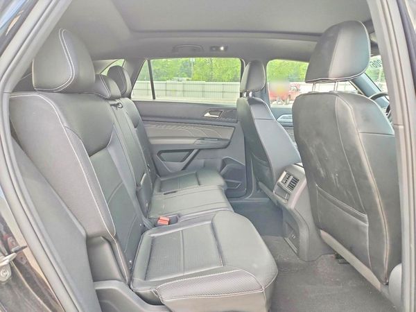 2021 VOLKSWAGEN ATLAS CROSS SPORT 4Motion SE