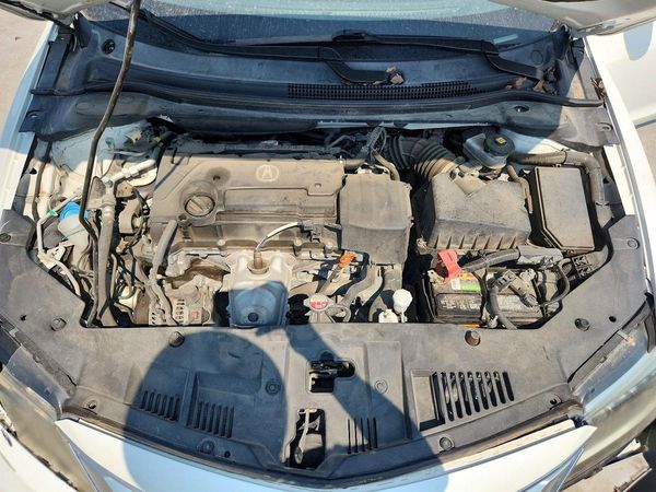 2018 ACURA ILX Base/Acura Watch Plus — Engine bay