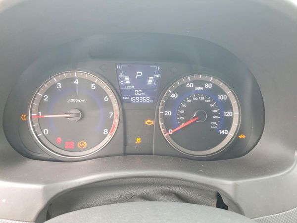 2012 HYUNDAI ACCENT
