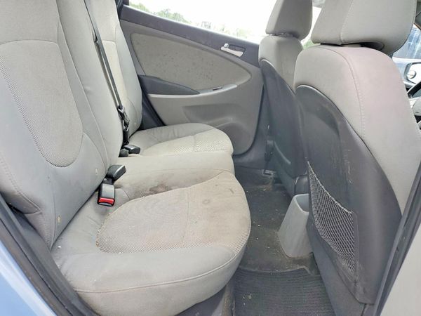 2012 HYUNDAI ACCENT