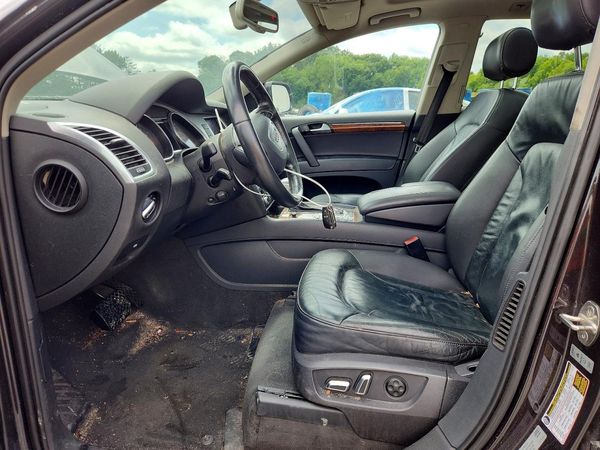 2015 AUDI Q7 Premium Plus — DENT