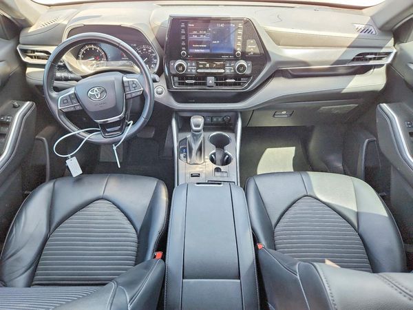2021 TOYOTA HIGHLANDER XSE