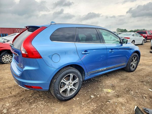 2015 VOLVO XC60
