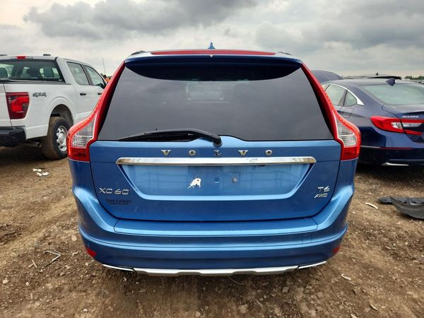 2015 VOLVO XC60