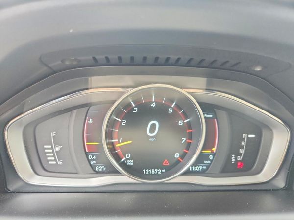 2015 VOLVO XC60