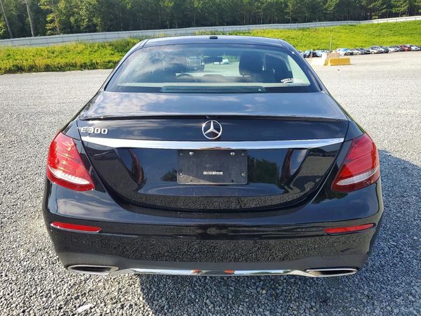 2017 MERCEDES-BENZ E E300