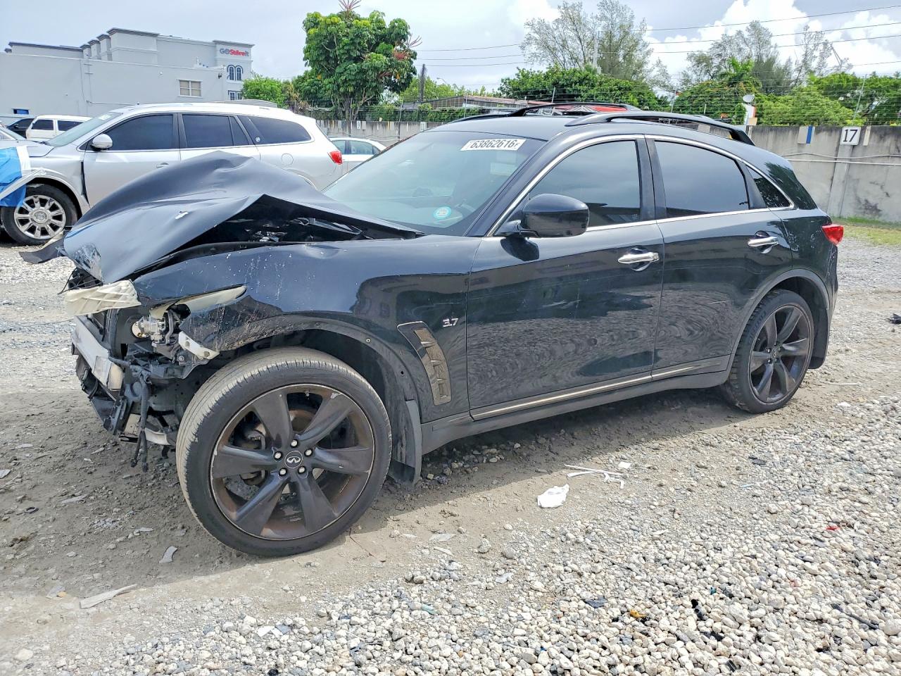 2015 INFINITI QX70