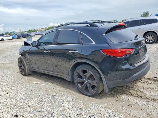 2015 INFINITI QX70
