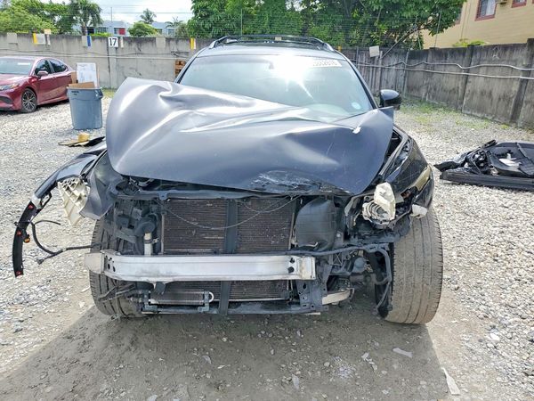 2015 INFINITI QX70