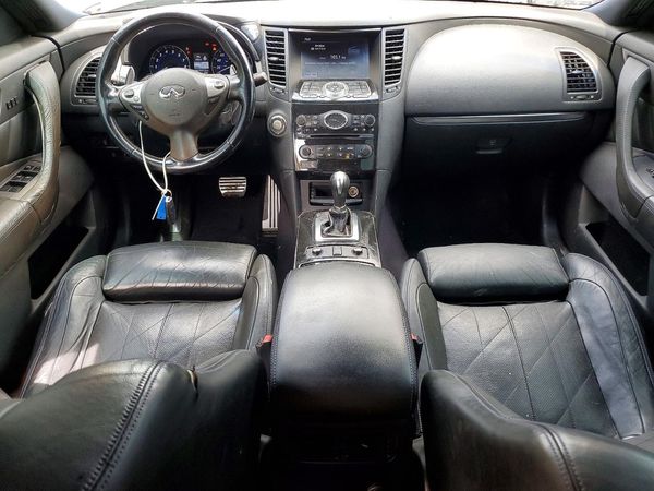 2015 INFINITI QX70