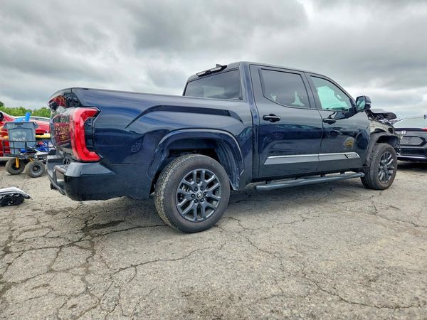 2025 TOYOTA TUNDRA Platinum