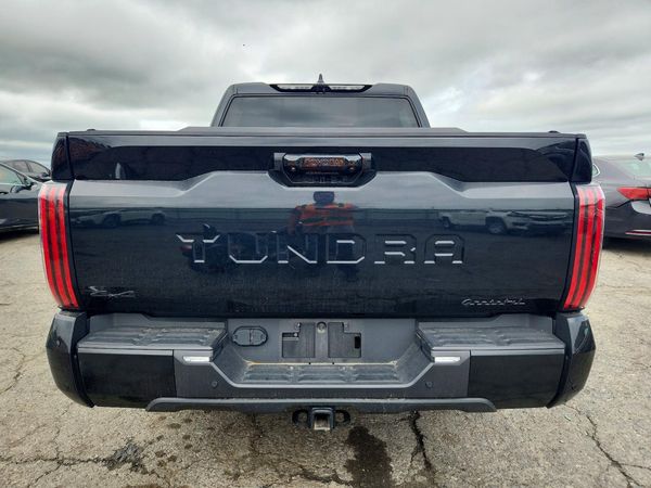 2025 TOYOTA TUNDRA Platinum