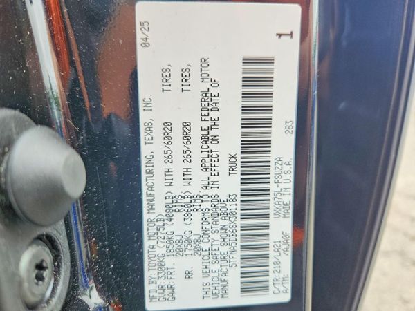 2025 TOYOTA TUNDRA Platinum