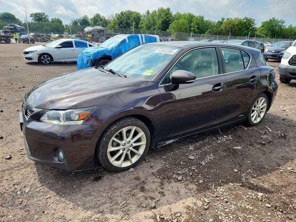 2013 LEXUS CT 200h