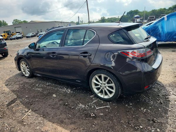 2013 LEXUS CT 200h