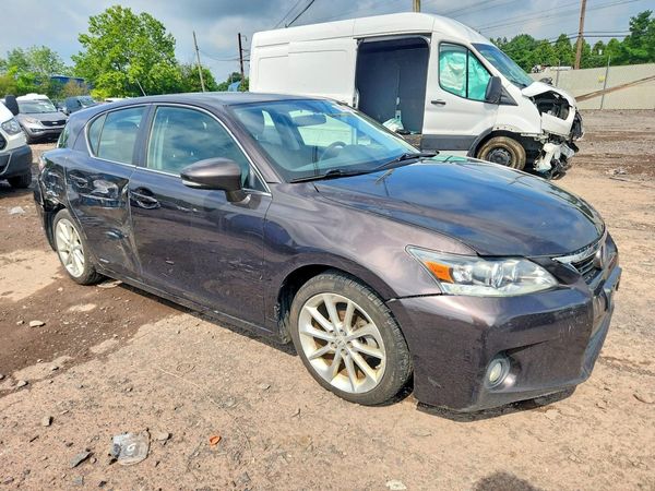 2013 LEXUS CT 200h