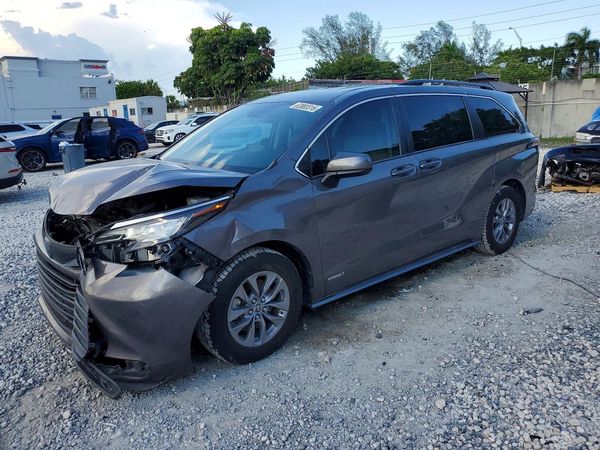 2021 TOYOTA SIENNA