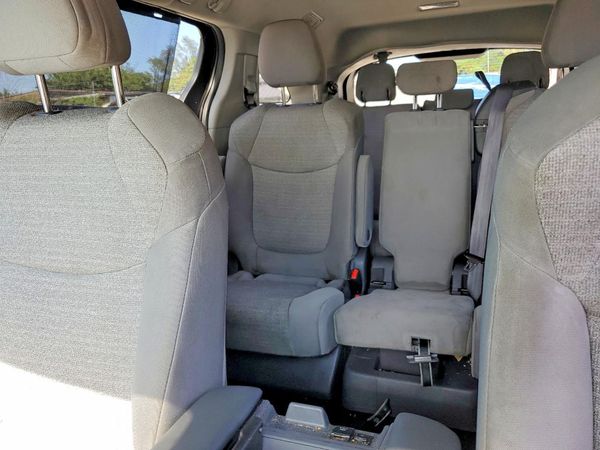 2021 TOYOTA SIENNA LE