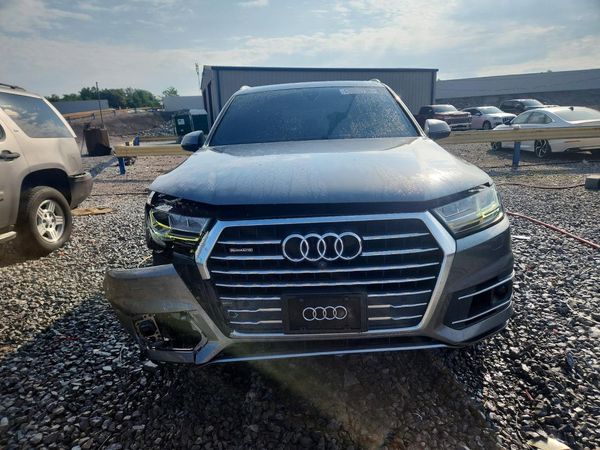 2017 AUDI Q7 quattro Premium Plus