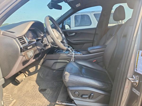 2017 AUDI Q7 quattro Premium Plus