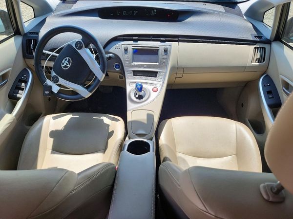 2013 TOYOTA PRIUS