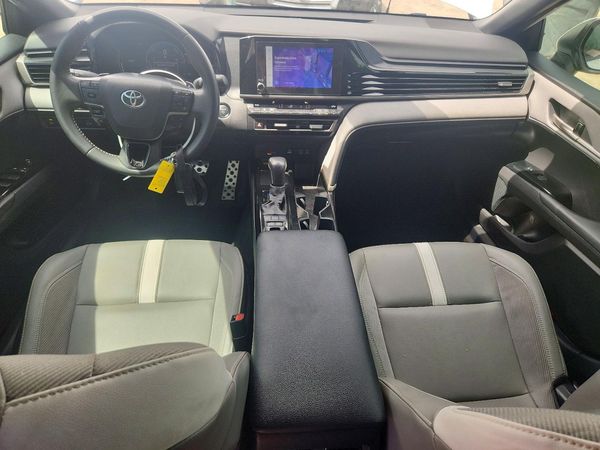 2025 TOYOTA CAMRY