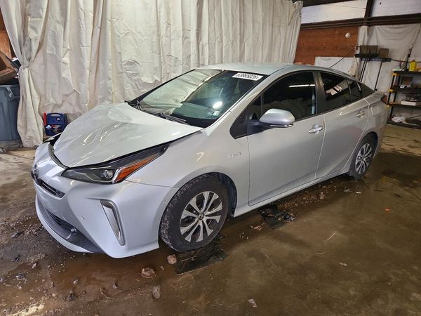 2022 TOYOTA PRIUS