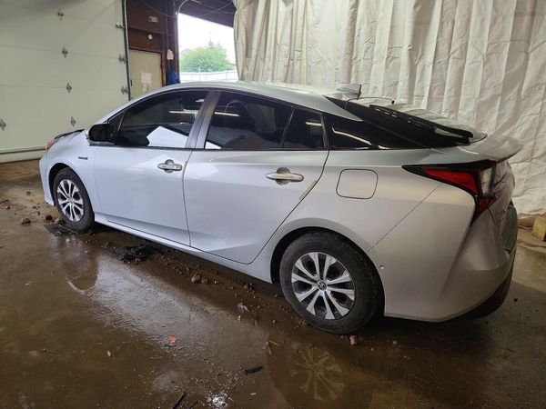 2022 TOYOTA PRIUS