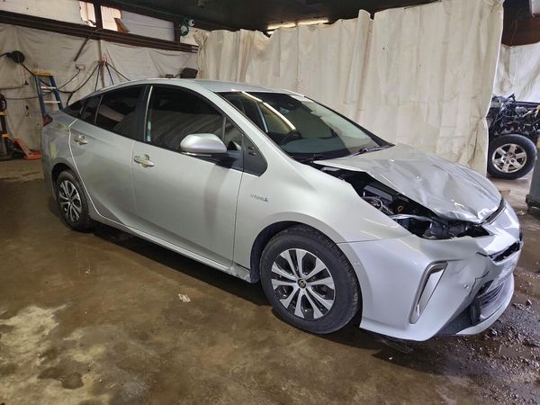 2022 TOYOTA PRIUS
