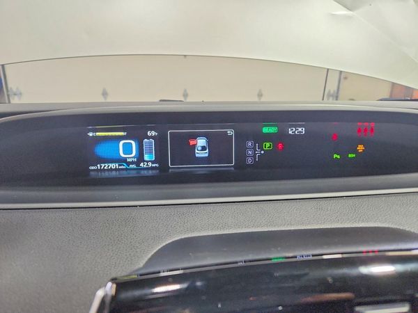 2022 TOYOTA PRIUS