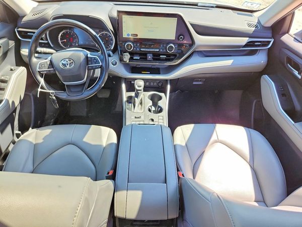 2023 TOYOTA HIGHLANDER