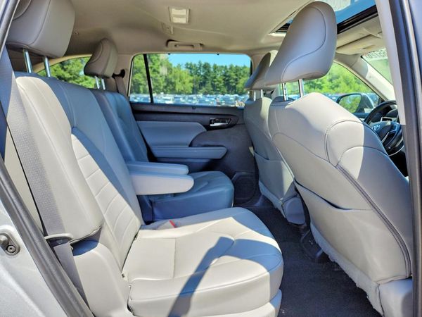 2023 TOYOTA HIGHLANDER