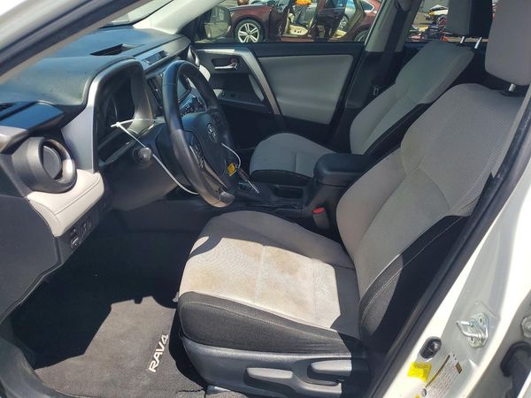2017 TOYOTA RAV4 XLE