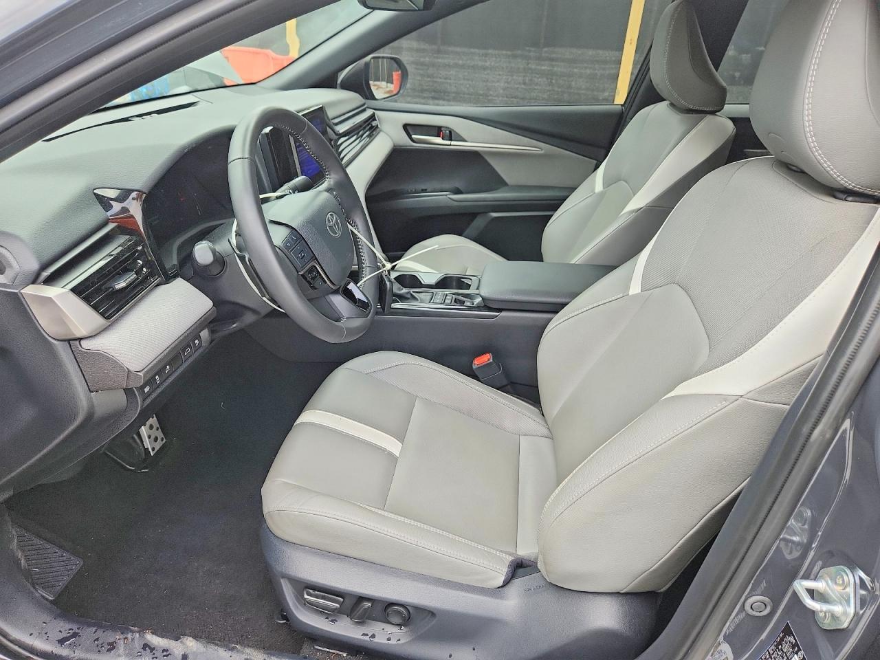 2025 TOYOTA CAMRY