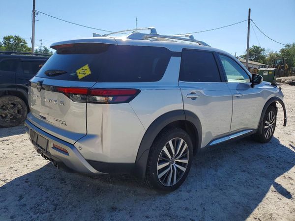 2022 NISSAN PATHFINDER Platinum
