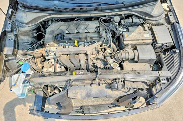 2020 HYUNDAI ACCENT SE and SEL