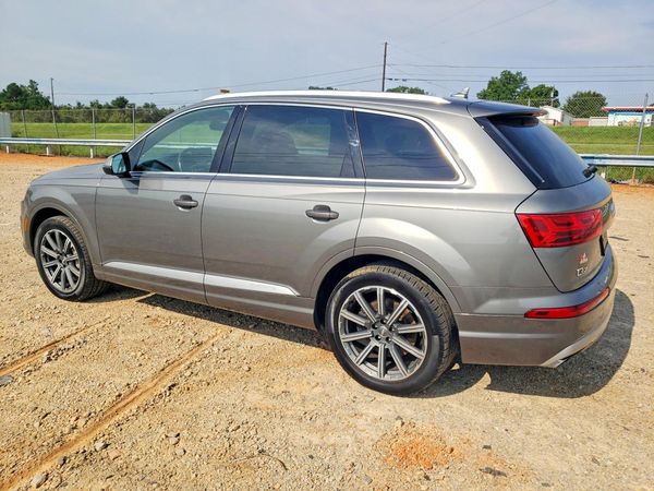 2017 AUDI Q7 quattro Premium Plus