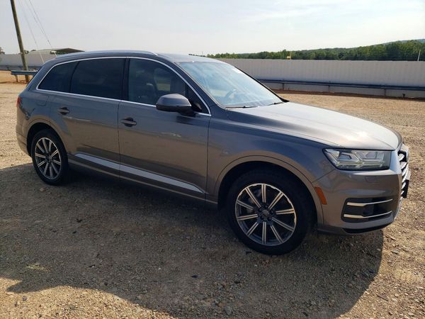 2017 AUDI Q7 quattro Premium Plus