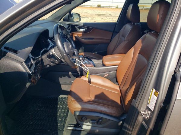2017 AUDI Q7 quattro Premium Plus