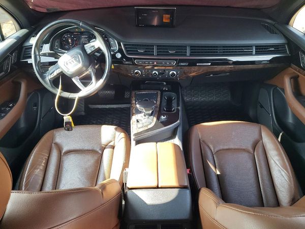 2017 AUDI Q7 quattro Premium Plus