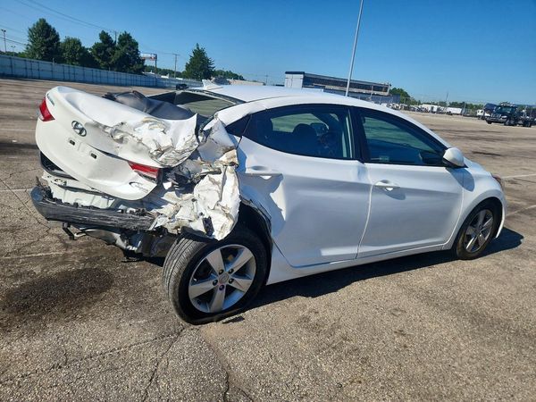 2013 HYUNDAI ELANTRA