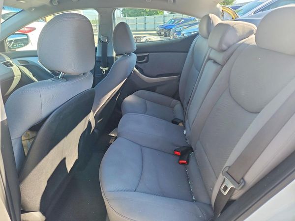 2013 HYUNDAI ELANTRA