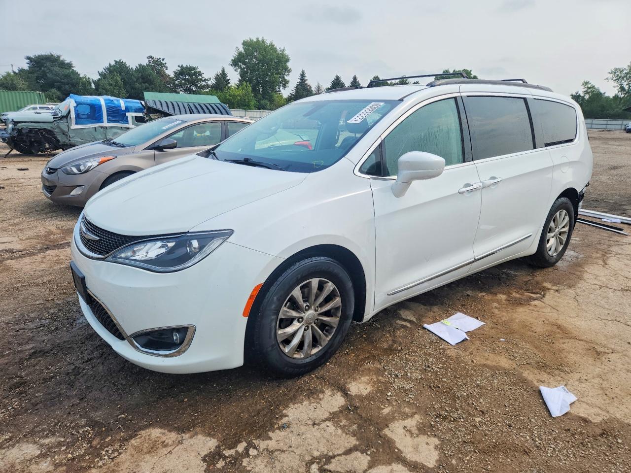 2017 CHRYSLER PACIFICA Touring L