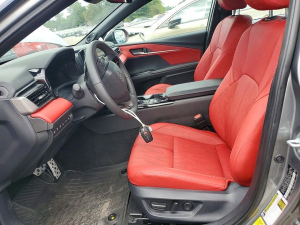 2025 TOYOTA CAMRY