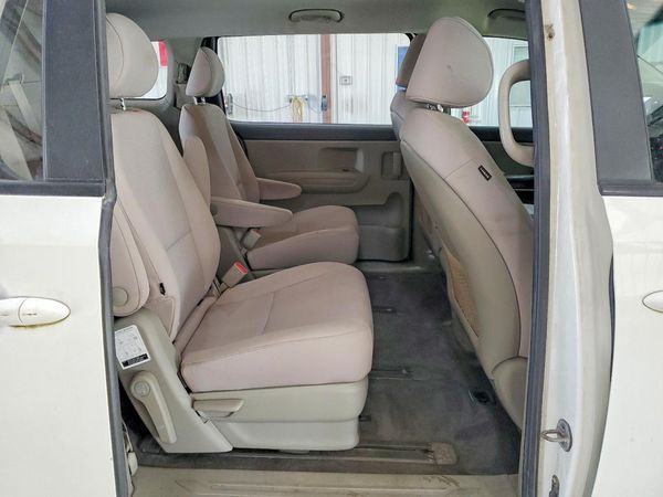2016 KIA SEDONA L - Low level