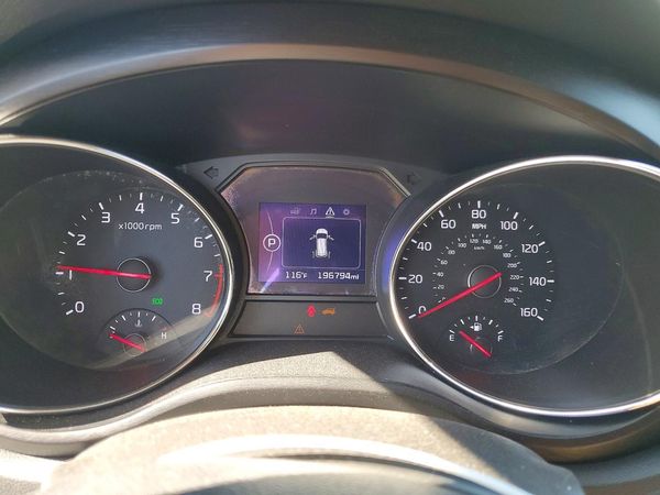 2017 KIA SEDONA LX