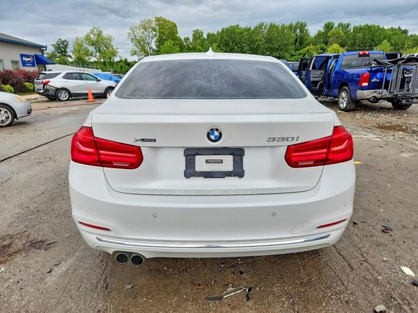 2018 BMW 330