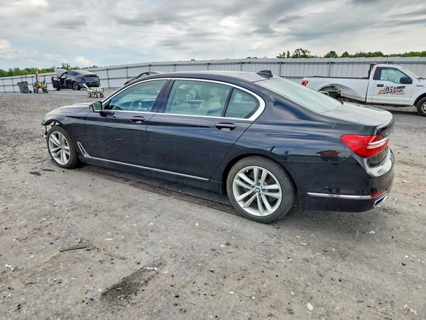 2016 BMW 750 xDrive